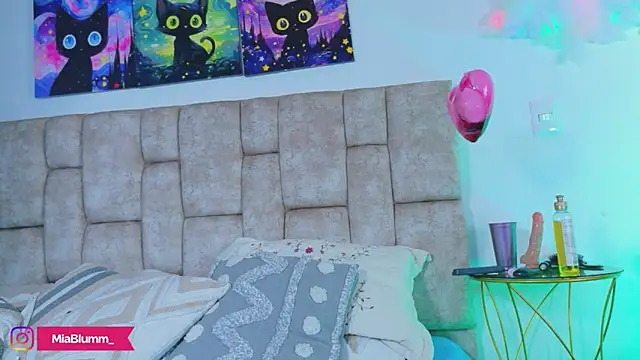 MiiaBlumm_のライブXXXチャット