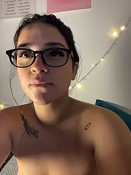 violet-333 Live XXX Chat