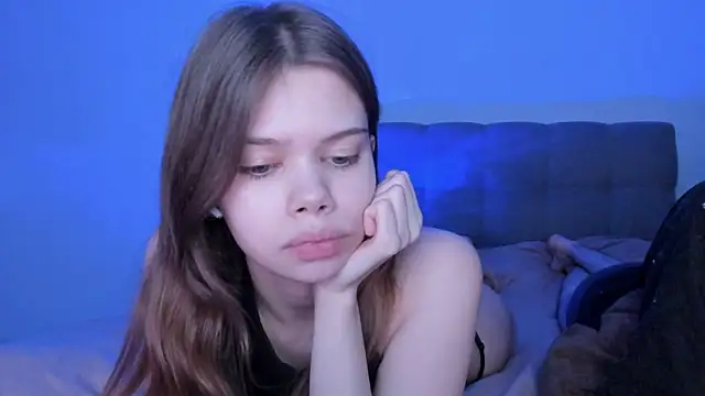 Show modela chansetolove na web-kameri