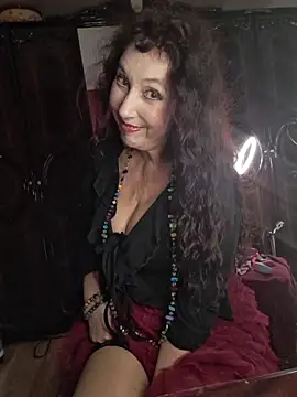 GypsyEsmeralda's Live XXX Chat