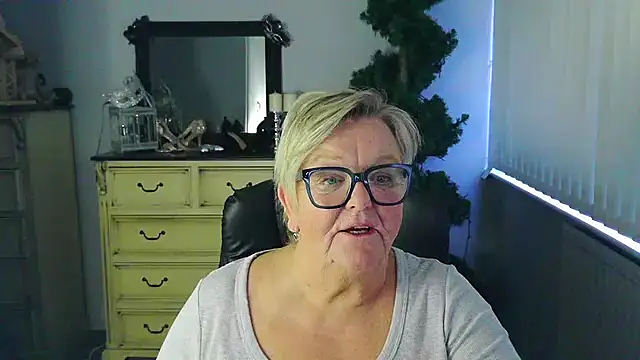 BridgetBlueEyes Live XXX-chat