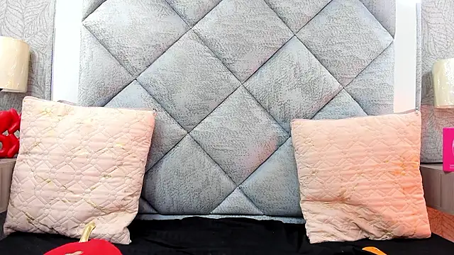 Lunakellerr's Live XXX Chat