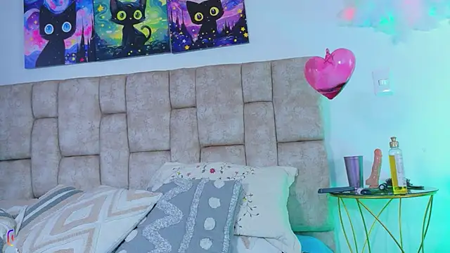 MiiaBlumm_'s Live XXX Chat