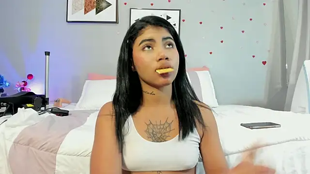 PauleteW10 élő XXX-chatje