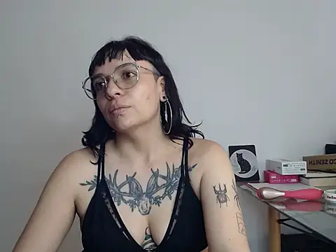 Chatroom XXX en direct de LanaGodard