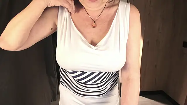 LindaPassionate's Live XXX Chat