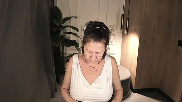 دردشة LindaPassionate الجنسية المباشرة