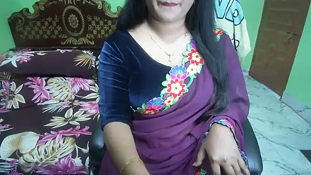 BengaliQueenStar's Live XXX Chat