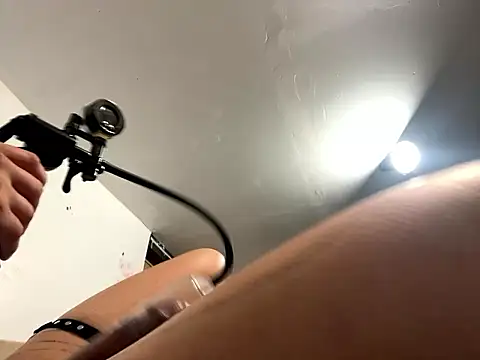 slutyboykrazy999's Live XXX Chat