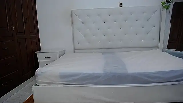 thayla_sweett's Live XXX Chat