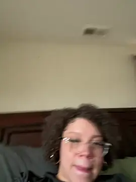 QueenNuttCollector Live XXX Chat