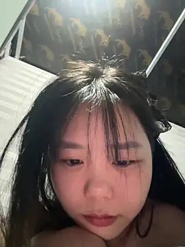 Chat +18 de Emely-lysea ao vivo