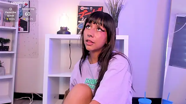 itsmroom_ Adlı Modelin Canlı XXX Sohbeti