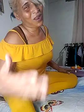 Goodgirlsue_77's Live XXX Chat