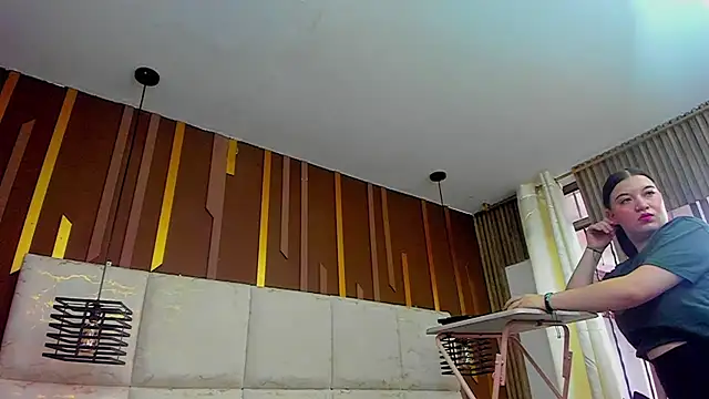 Chat +18 de AmbarGills ao vivo