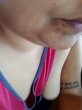 Chat +18 de 69_less ao vivo