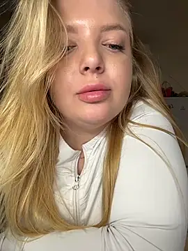 Chat +18 de OdriOlsens ao vivo