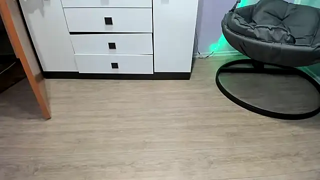 Yoonhee_ki লাইভ XXX চ্যাট