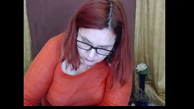 PlayfullMature Chat XXX live