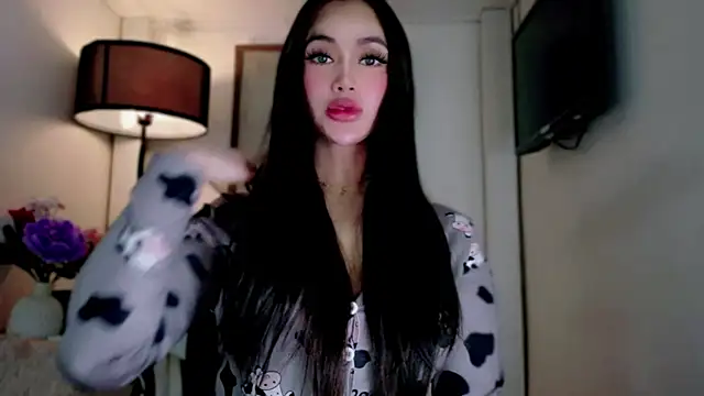 Anna_HollyDollのウェブカメラショー