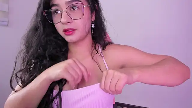 دردشة Arianna_Jannes الجنسية المباشرة