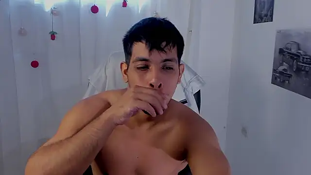 shooting_wilson's Live XXX Chat