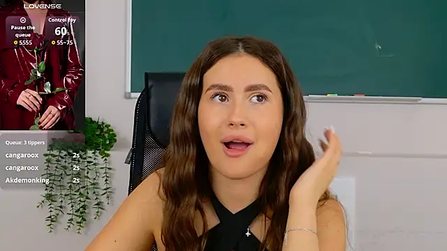 milaleoneli Adlı Modelin Canlı XXX Sohbeti