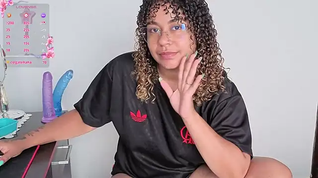 VitoriaFernandes Chat XXX live