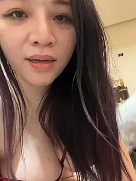 Lovelyanan 在線直播表演