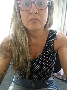 bellafortune51のライブXXXチャット