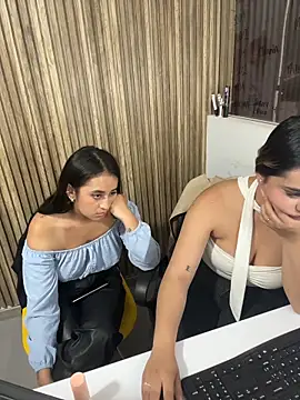 Antonella_Julieta's Live XXX Chat