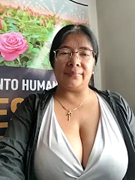 __valentina18 Chat XXX live