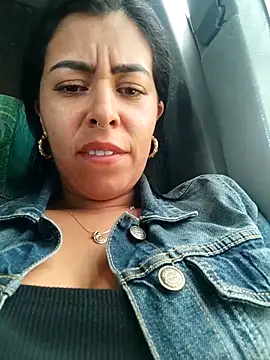 Luianna Adlı Modelin Canlı XXX Sohbeti