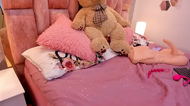 Charlotte_Ice1 Adlı Modelin Canlı XXX Sohbeti