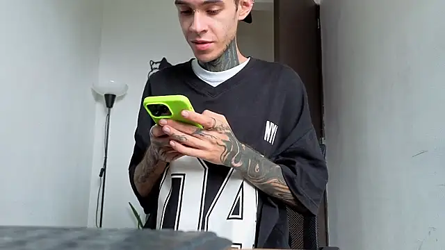 Saturno_v Live XXX-Chat