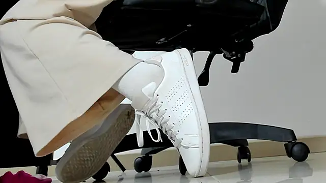 alma_fenix Live XXX Chat