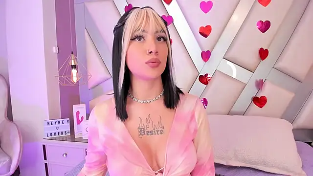 MadissonRey Adlı Modelin Canlı XXX Sohbeti