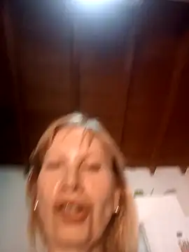 Chatroom XXX en direct de SexyMilf1211