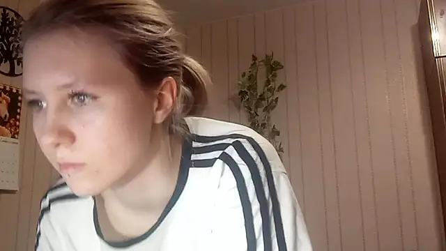 RunawayBr1de Adlı Modelin Canlı XXX Sohbeti