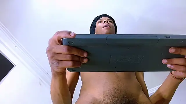 Вебкам-шоу Santiago_Ortiz_