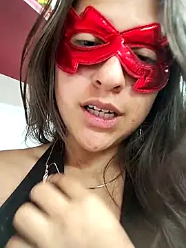 MaskedLatinaX Adlı Modelin Canlı XXX Sohbeti