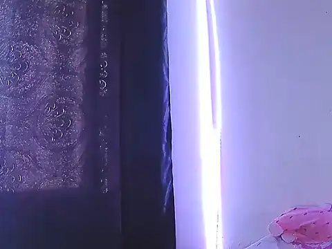 coconu052 Adlı Modelin Canlı XXX Sohbeti