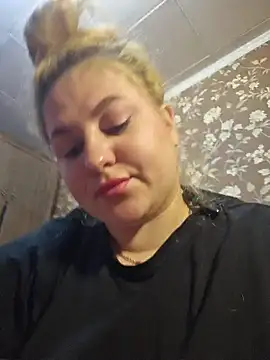 LianaJu – Naživo XXX chat