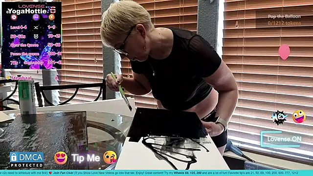 YogaHottie76 Adlı Modelin Canlı XXX Sohbeti