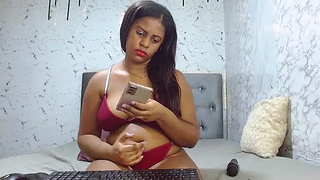 kelleysinedd Adlı Modelin Canlı XXX Sohbeti