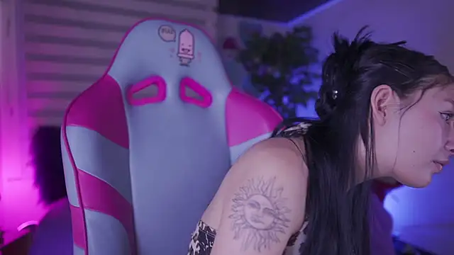 แชท XXX สดของ Rebecah_1