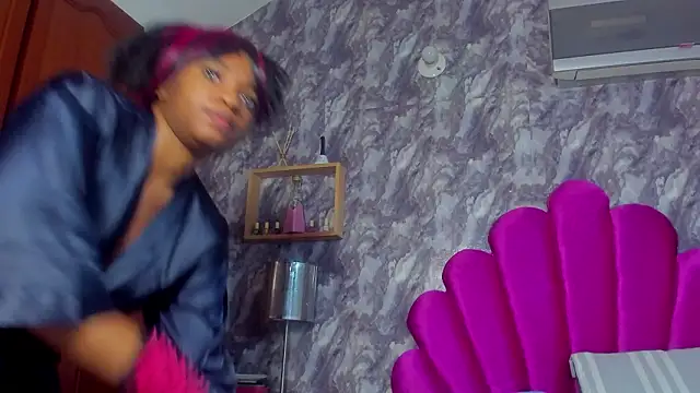 EMMAPARISS Webcam Show