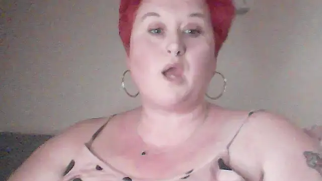 Živý XXX chat BustyRedxx