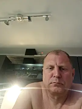 Demik71 Show in webcam