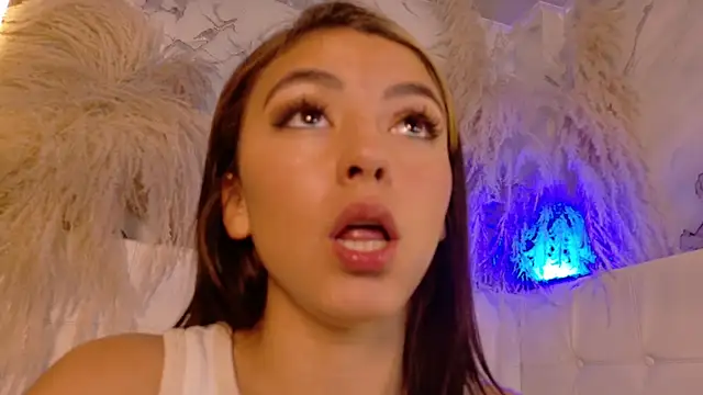 دردشة __Nahomy الجنسية المباشرة